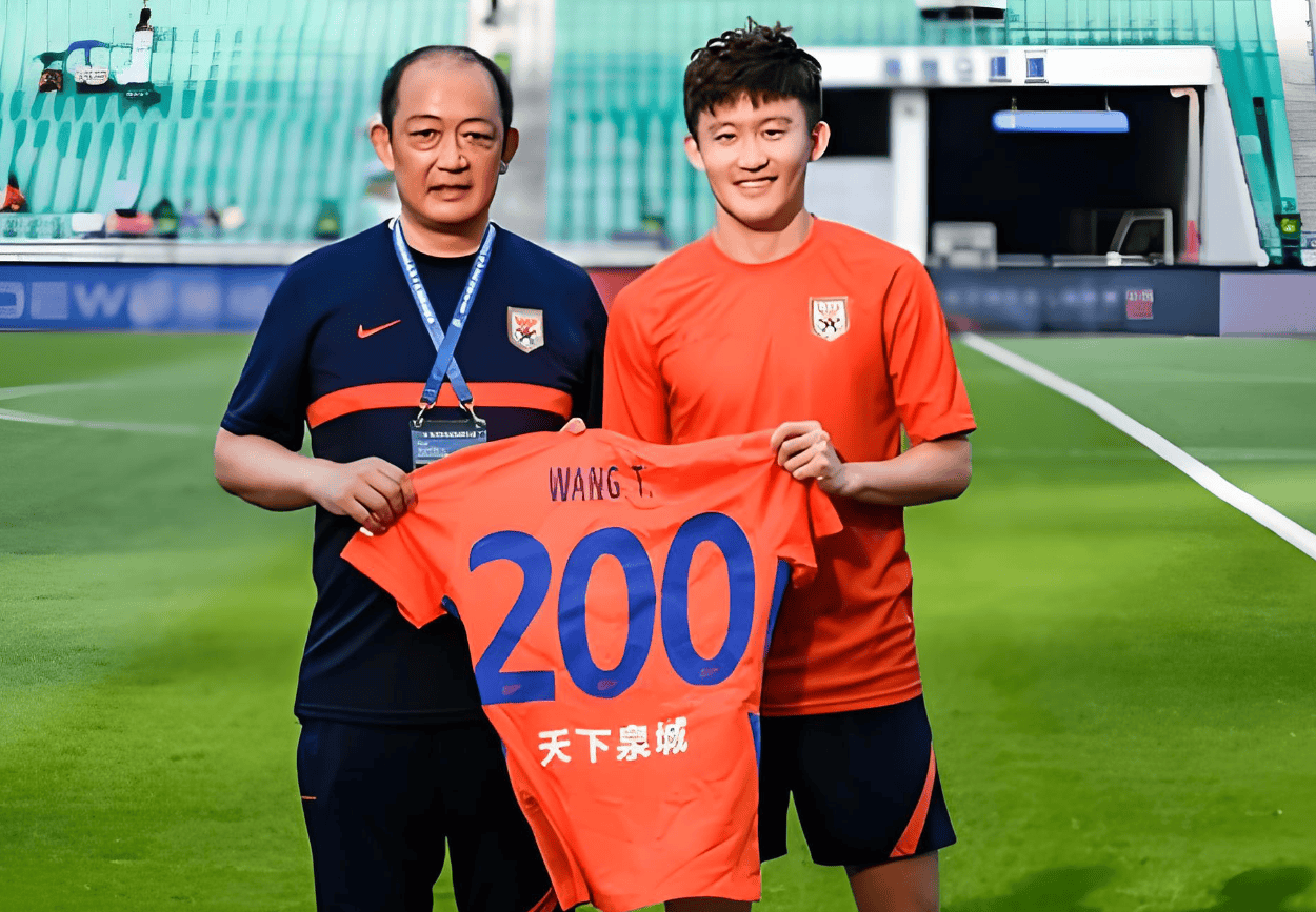 Uzi重要时刻比赛局势复杂，阿森纳带队取胜！引发球迷热议(阿森纳edg)-爱游戏平台